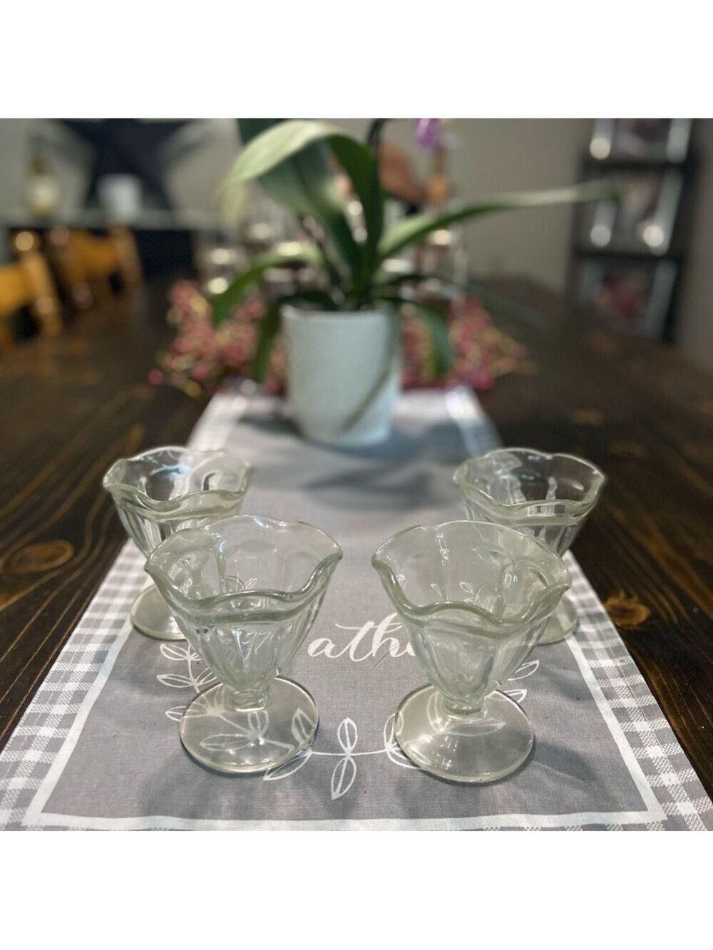 Vintage 4 Glass Footed Sundae/ Desert Bowls